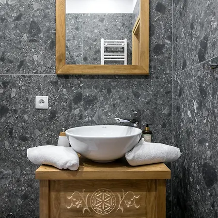 - Witkiewicza 1, 扎科帕内